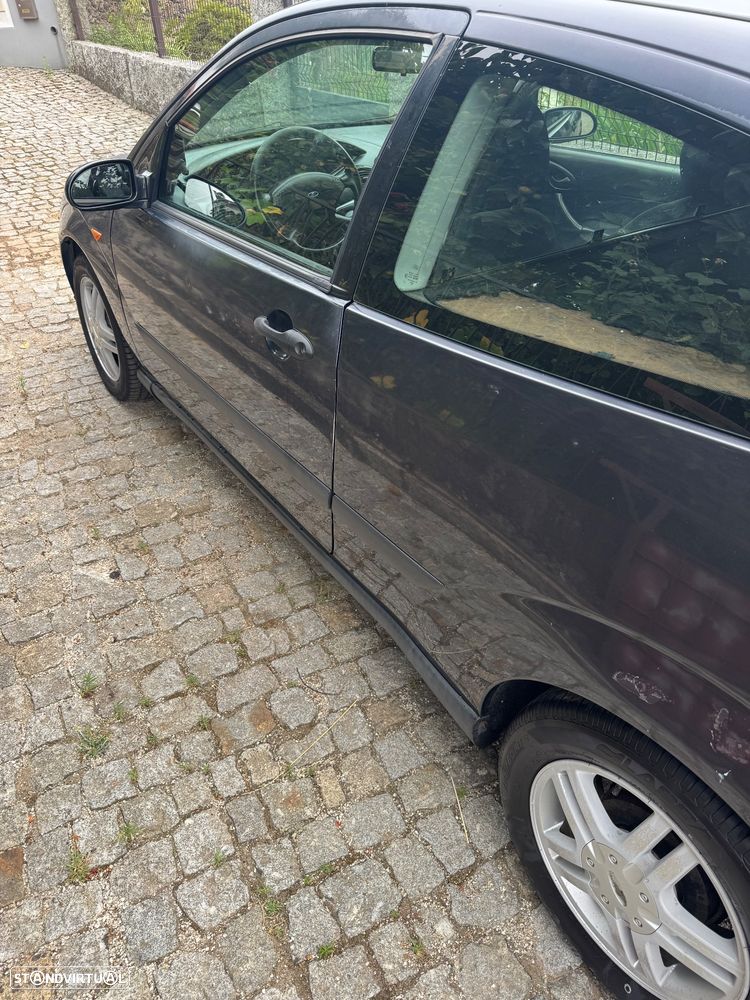 Ford Focus 1.8 TDdi Trend - 14
