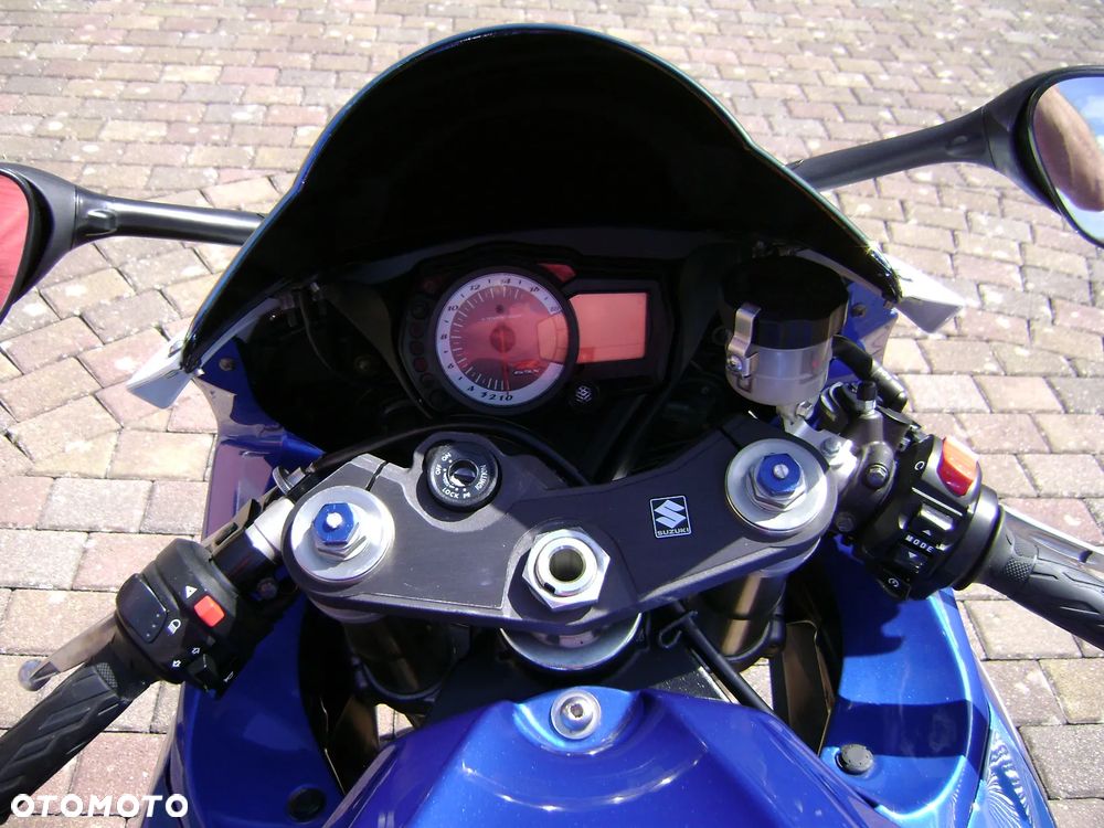 Suzuki GSX-R - 10