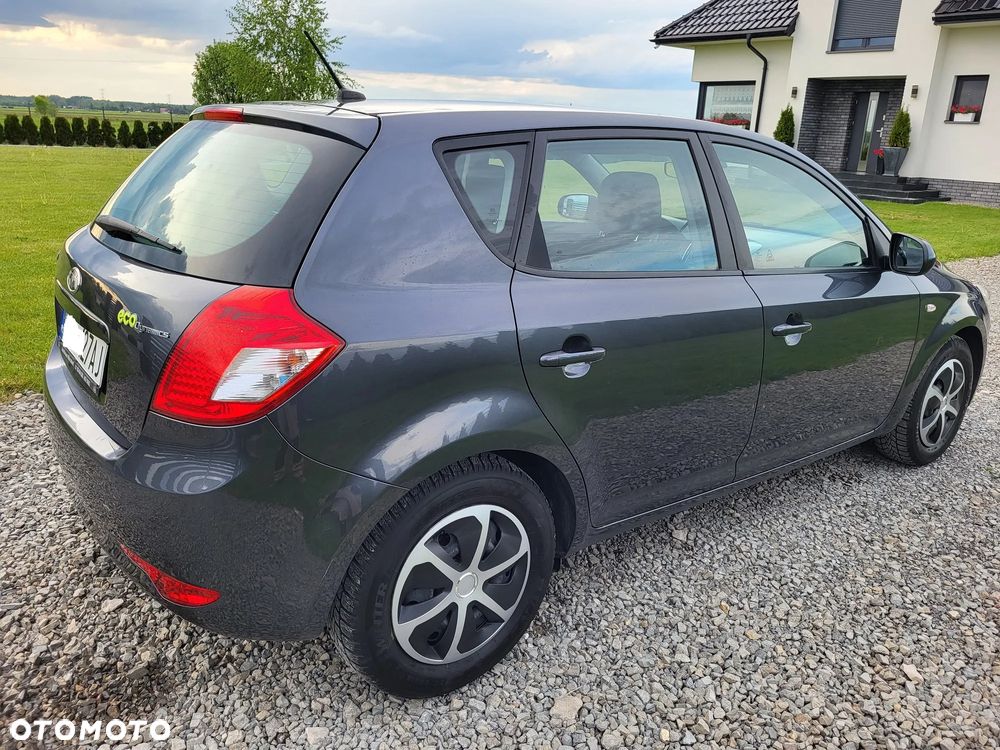 Kia Ceed 1.4 Comfort + - 12