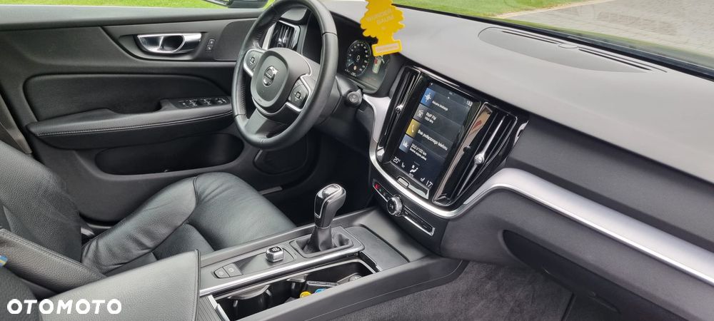 Volvo V60 D3 Momentum Pro - 18