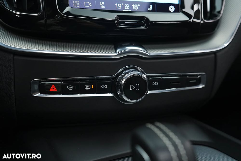 Volvo XC 60 B4 D AWD Geartronic RDesign - 36