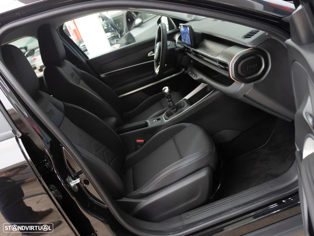 Jeep Avenger 1.2 GSE T3 Altitude - 13
