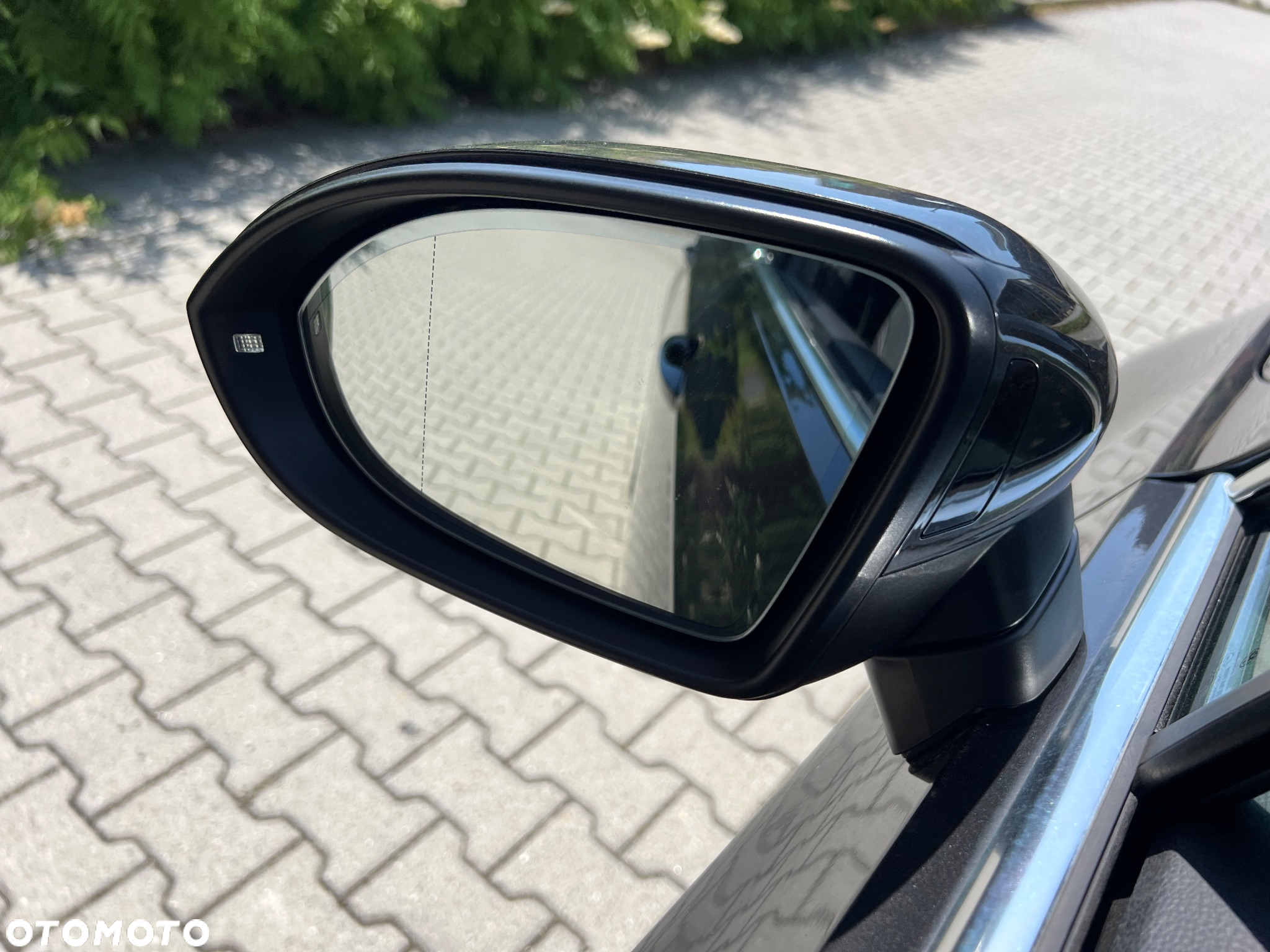 Volkswagen Passat 2.0 TDI Elegance DSG - 4