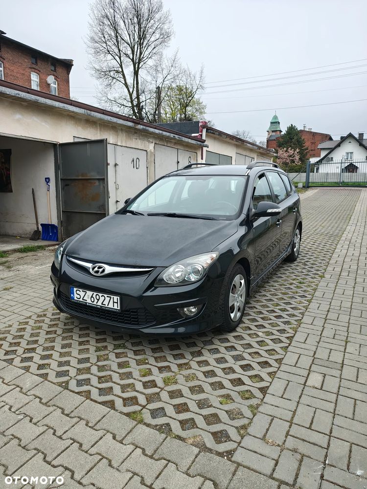 Hyundai i30 1.4 Base + - 2