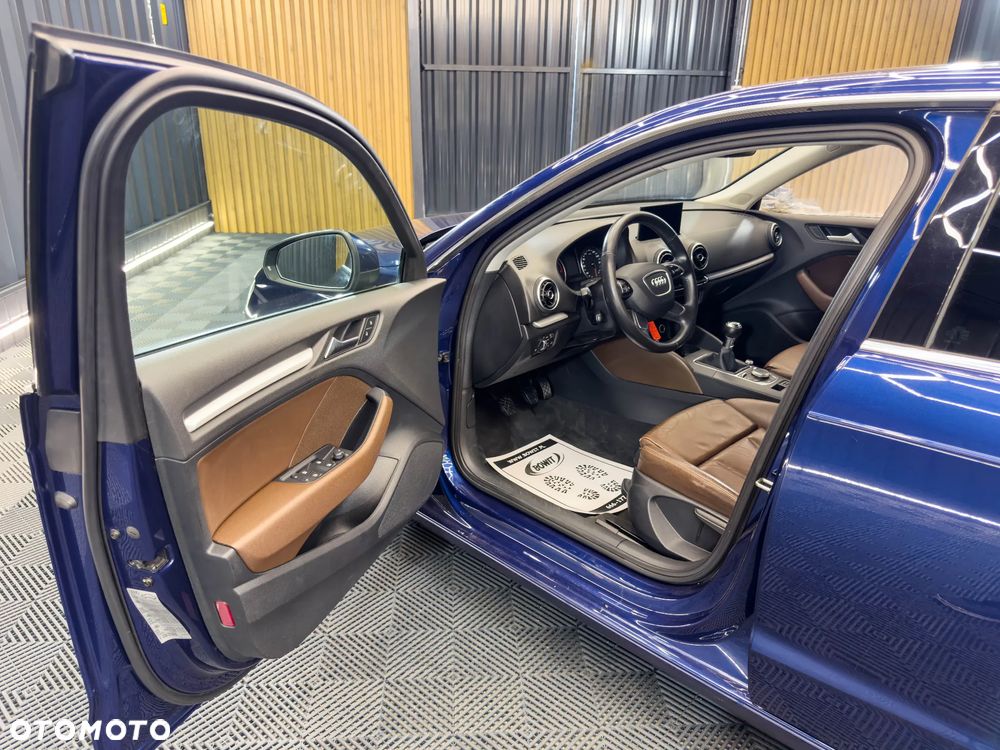 Audi A3 Sportback 1.6 TDI ultra Attraction - 2