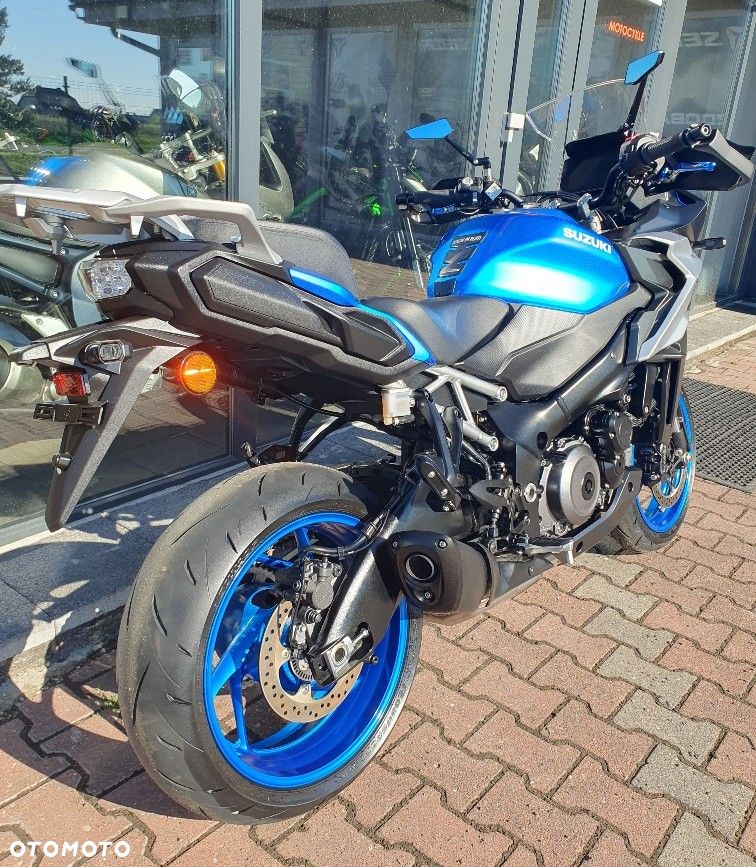 Suzuki GSX - 35