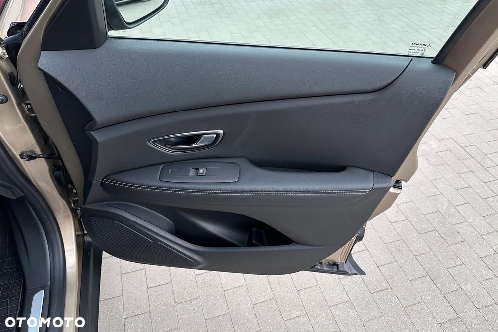 Renault Scenic TCe 140 GPF EDC LIMITED - 31