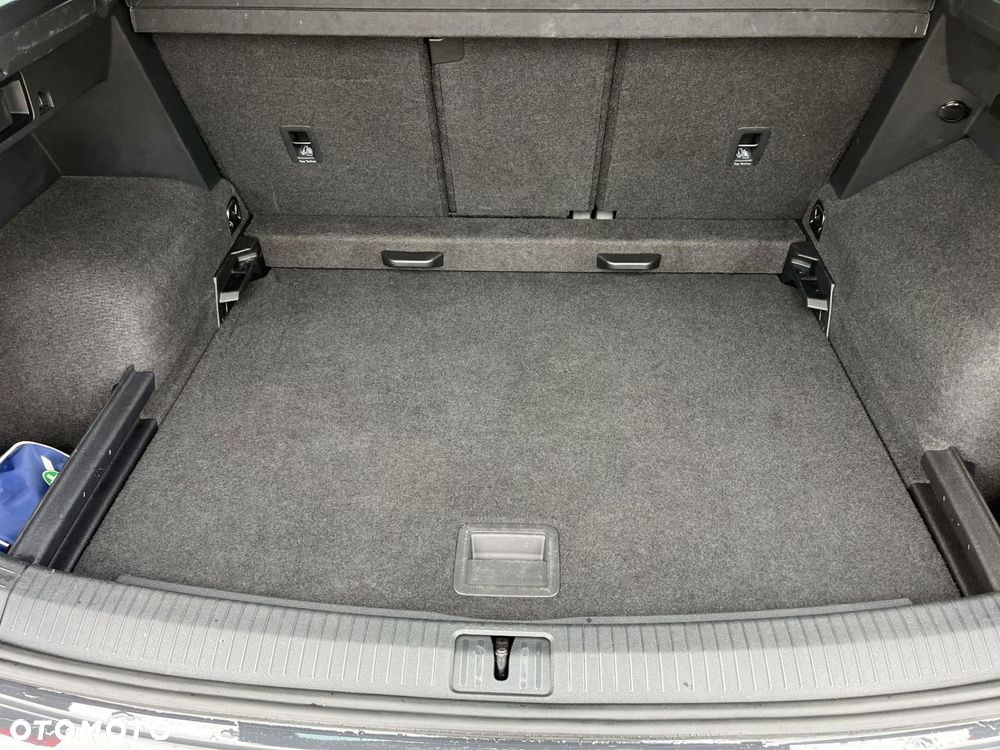Volkswagen Tiguan - 17