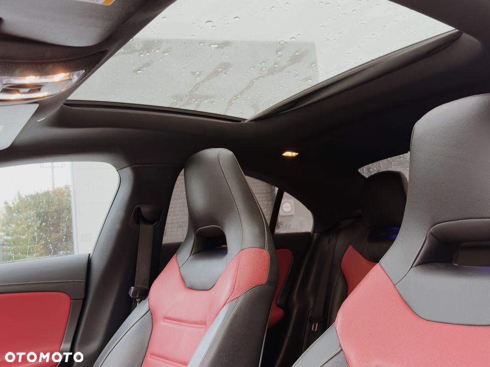 Mercedes-Benz CLA AMG 35 4Matic AMG Speedshift 7G-DCT - 14