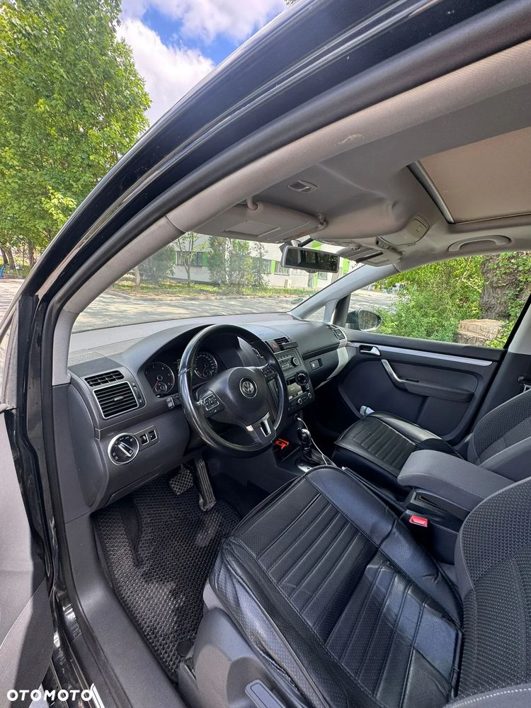 Volkswagen Touran 2.0 TDI Highline DSG - 21