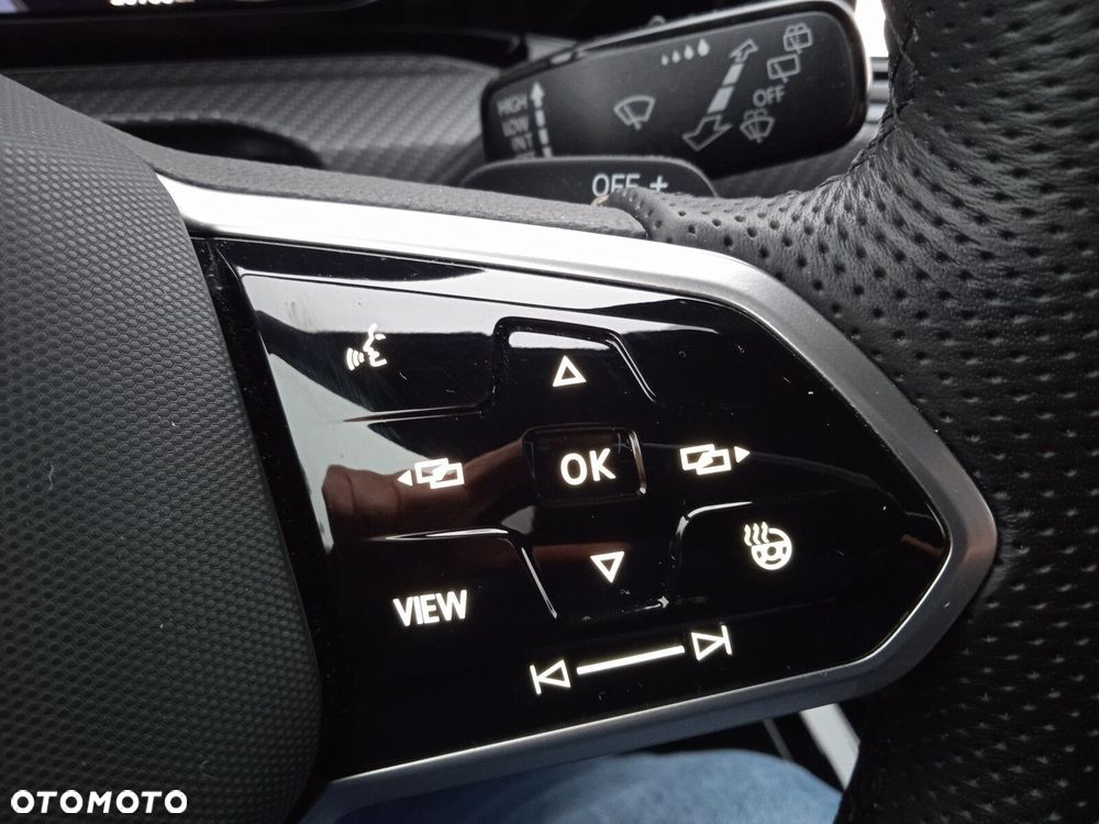 Volkswagen Golf 1.5 TSI R-Line - 21