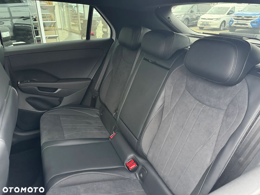 Volkswagen T-Roc 1.5 eTSI OPF DSG Style - 11