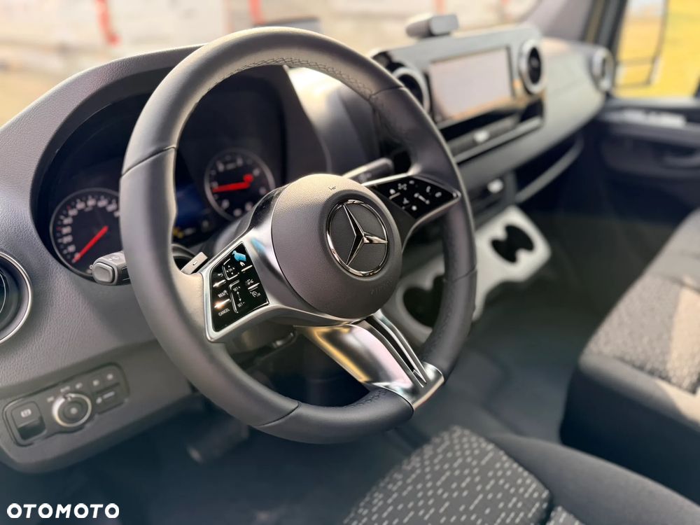 Mercedes-Benz Sprinter - 34