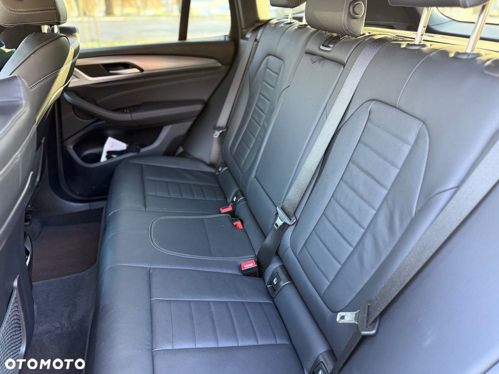 BMW X3 xDrive20d - 13