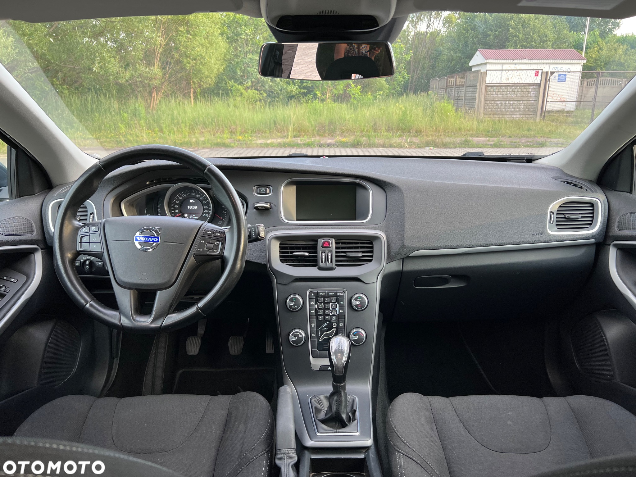 Volvo V40 - 25