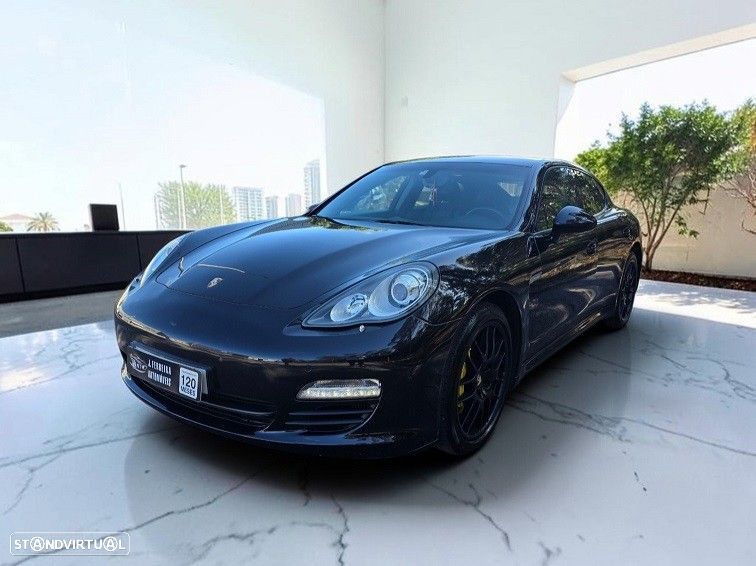 Porsche Panamera 3.0 V6 - 1