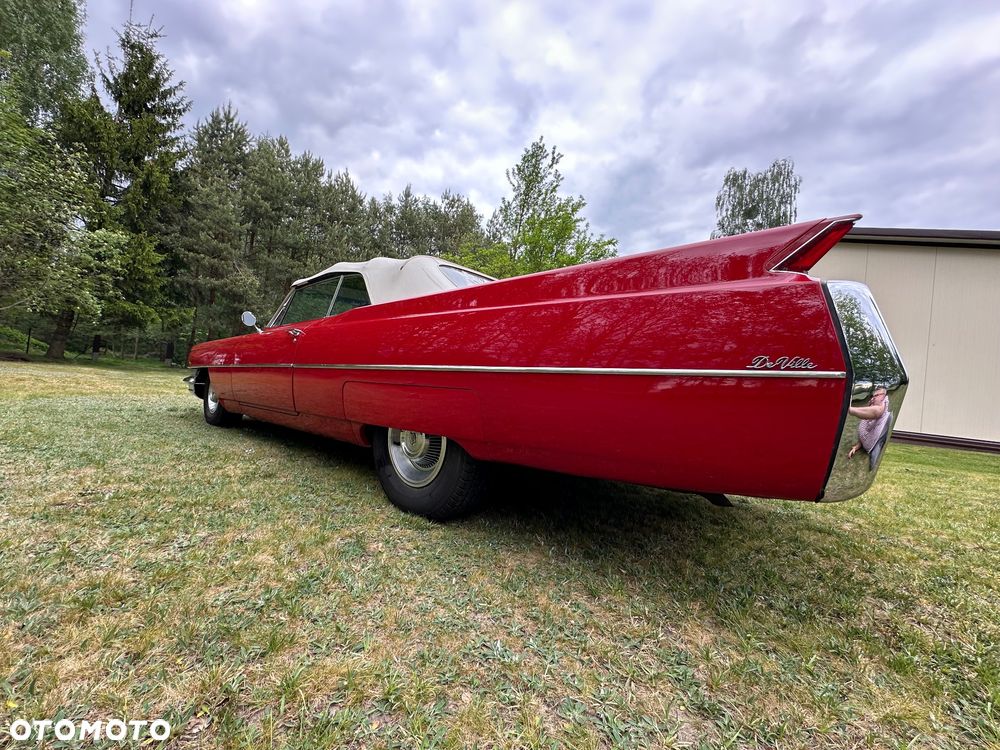 Cadillac Deville - 30
