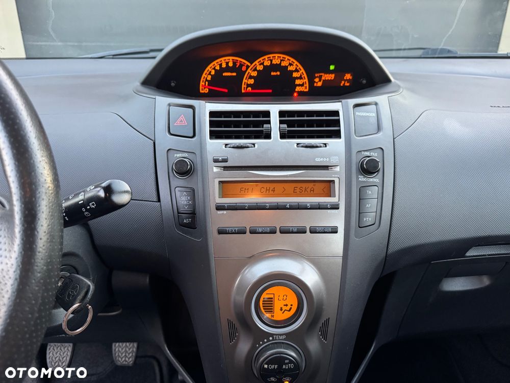 Toyota Yaris 1.33 VVT-i Life - 27