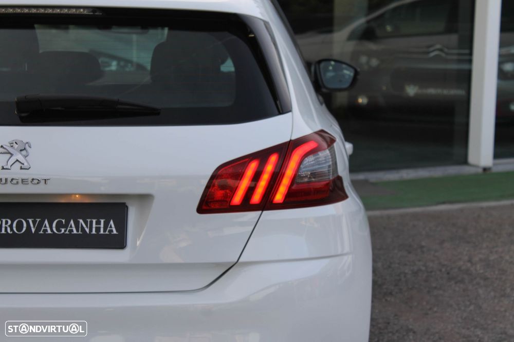 Peugeot 308 1.5 BlueHDi Style - 31