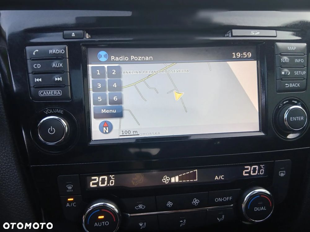 Nissan Qashqai 1.3 DIG-T N-Connecta - 24