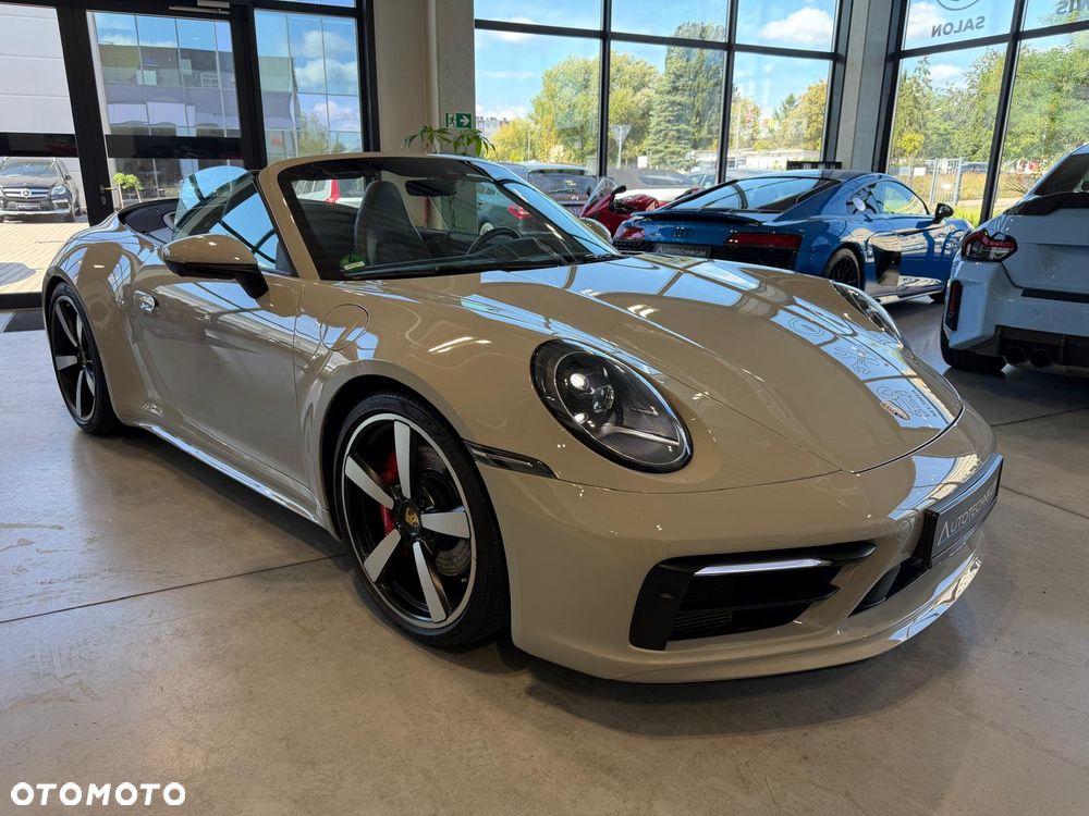Porsche 911 Carrera 4S - 2