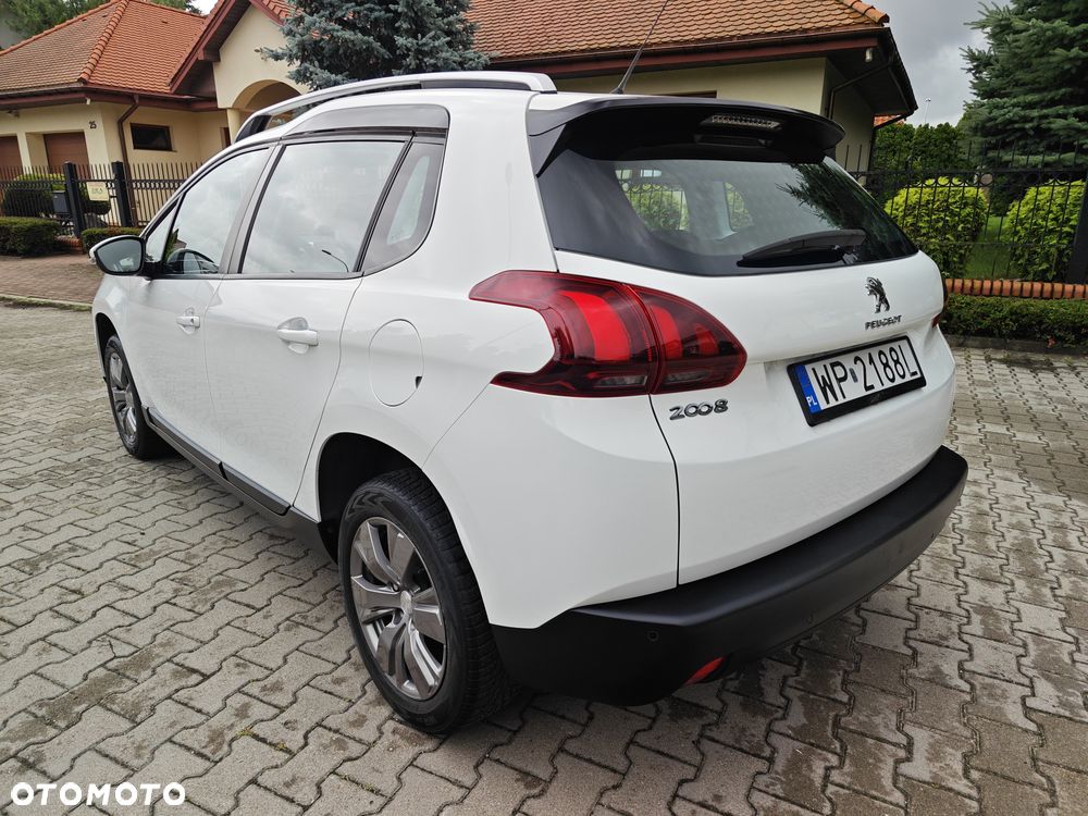 Peugeot 2008 1.2 Pure Tech Active S&S - 9