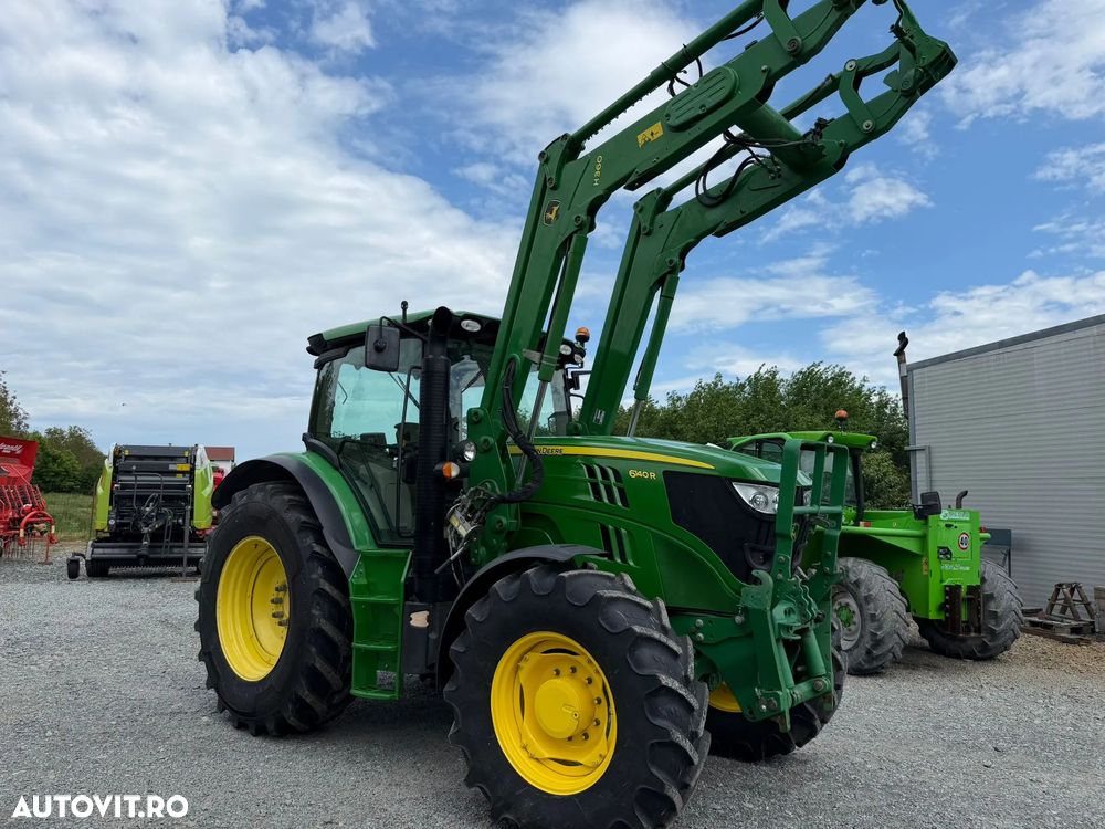 John Deere 6140R - 6