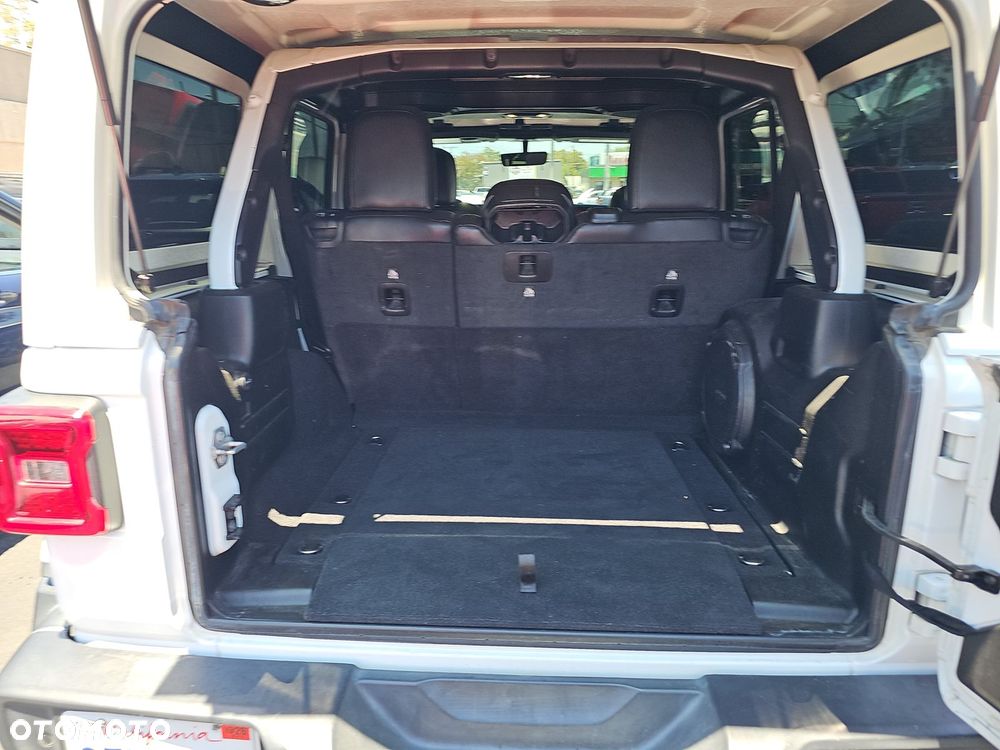 Jeep Wrangler 3.6 Unlim Rubicon - 11