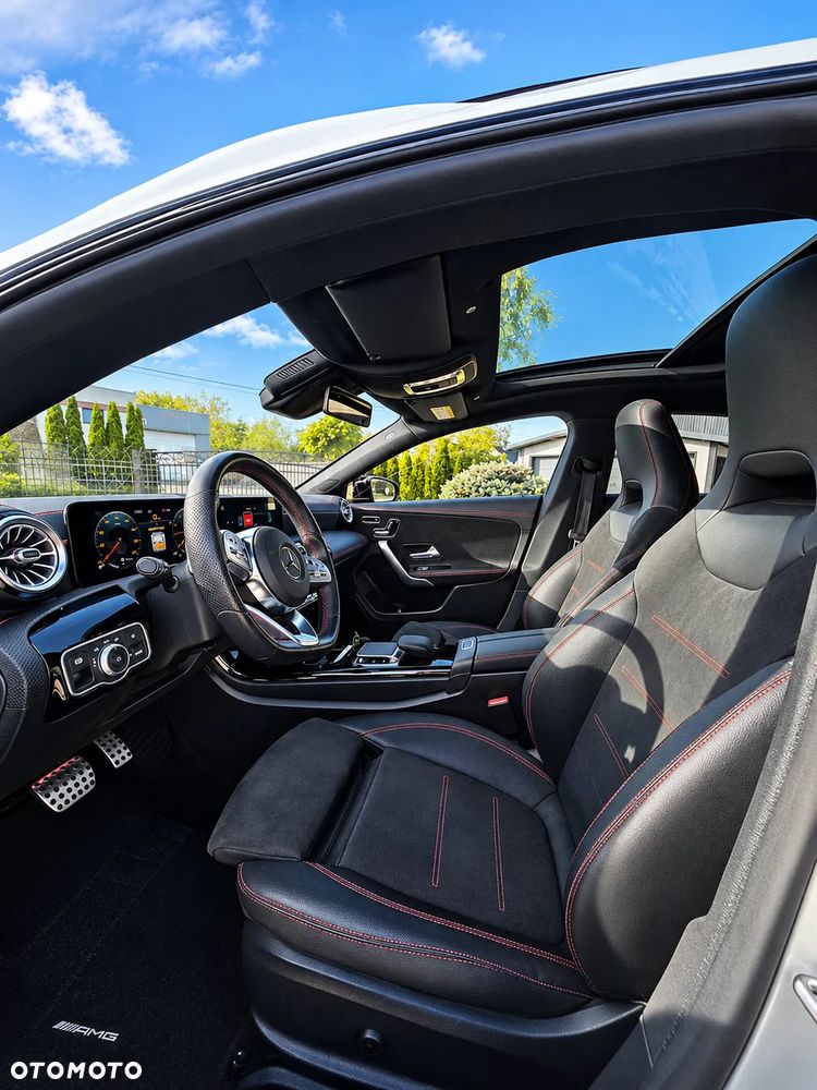 Mercedes-Benz CLA - 9