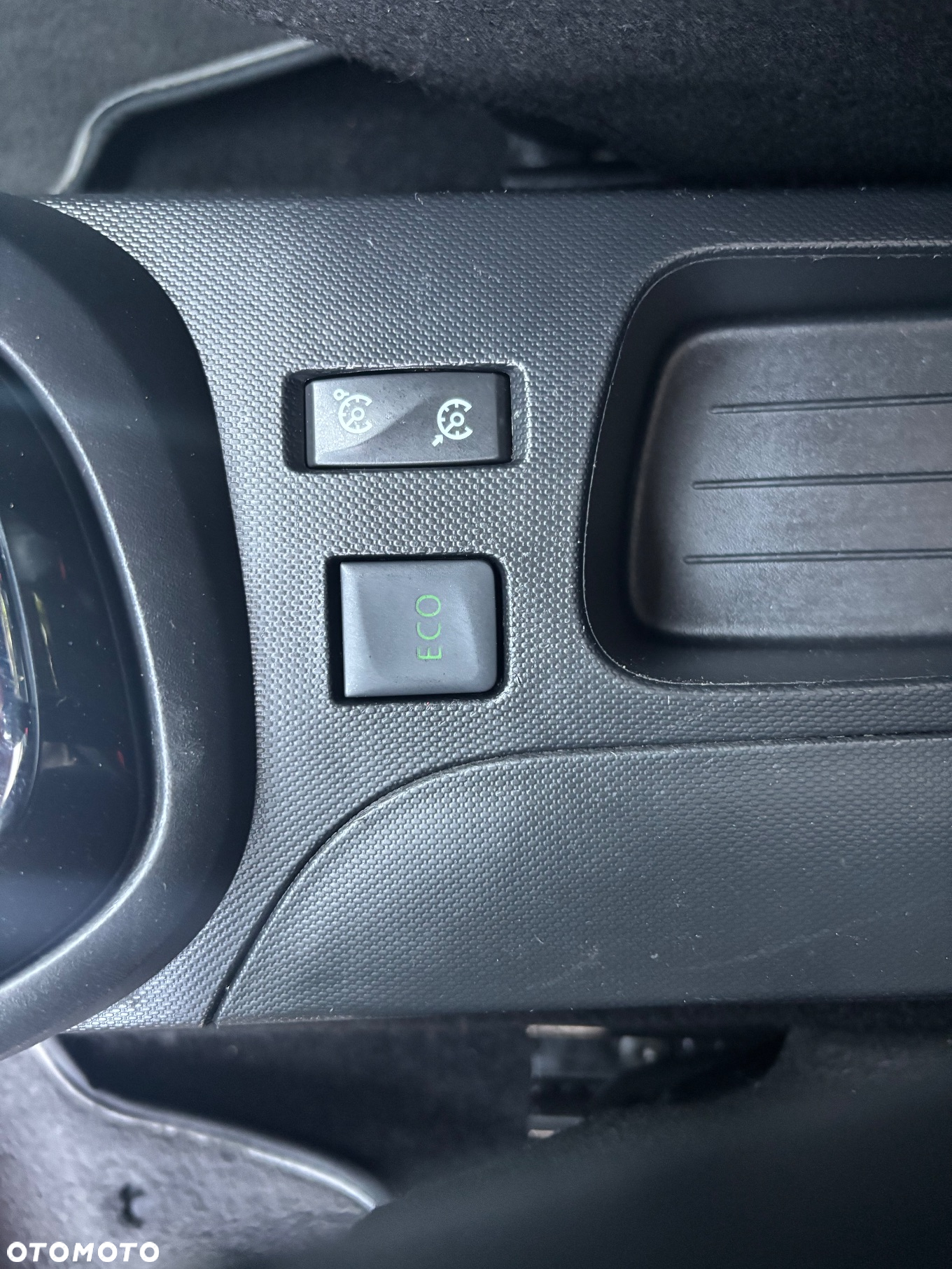 Renault Captur ENERGY TCe 120 EDC Luxe - 28
