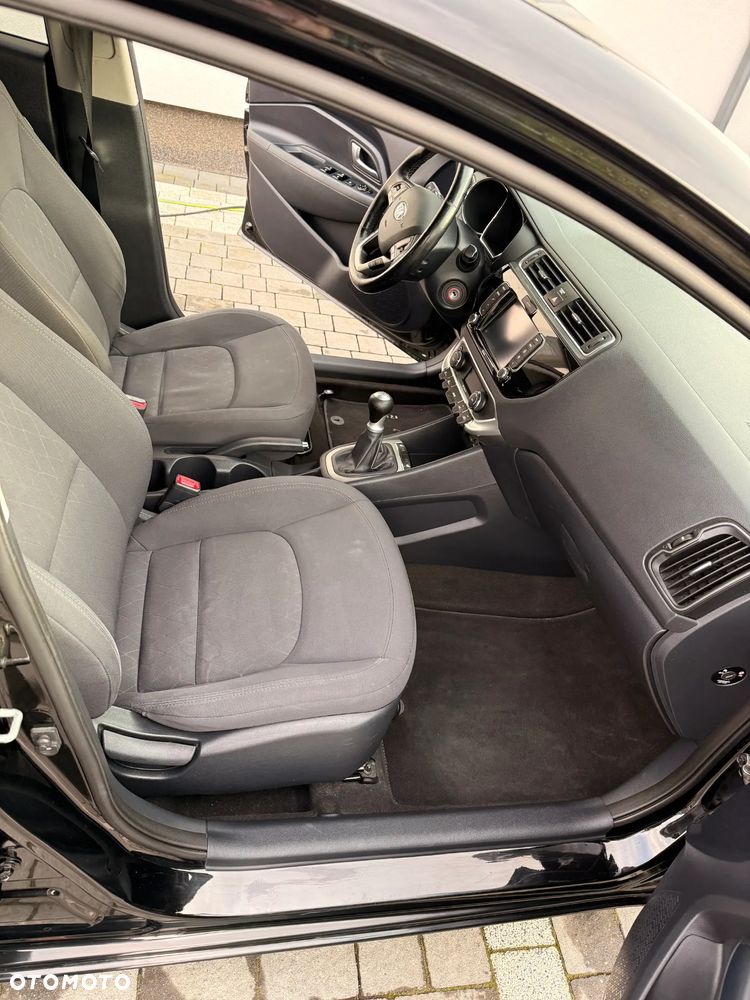 Kia Rio - 17