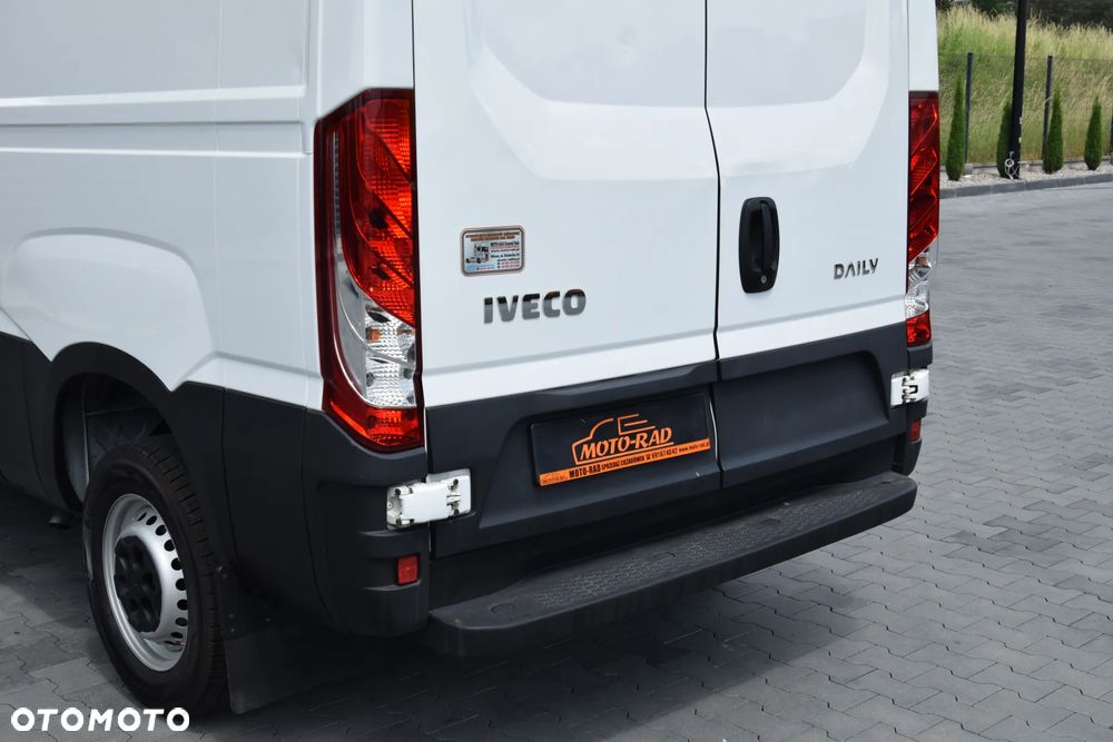 Iveco DAILY 35S12 / 2.3 - 120 KM / DOSTAWCZE / BLASZAK / KLIMA / TEMPOMAT / KLIMA / TRYB CITY / SERWISOWANY / SPROWADZONY Z NIEMIEC - 11