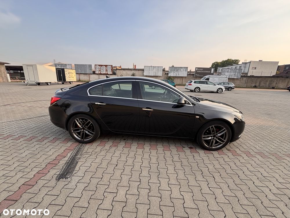 Opel Insignia - 1