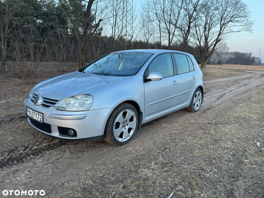 Volkswagen Golf 1.6 Q-Line - 1