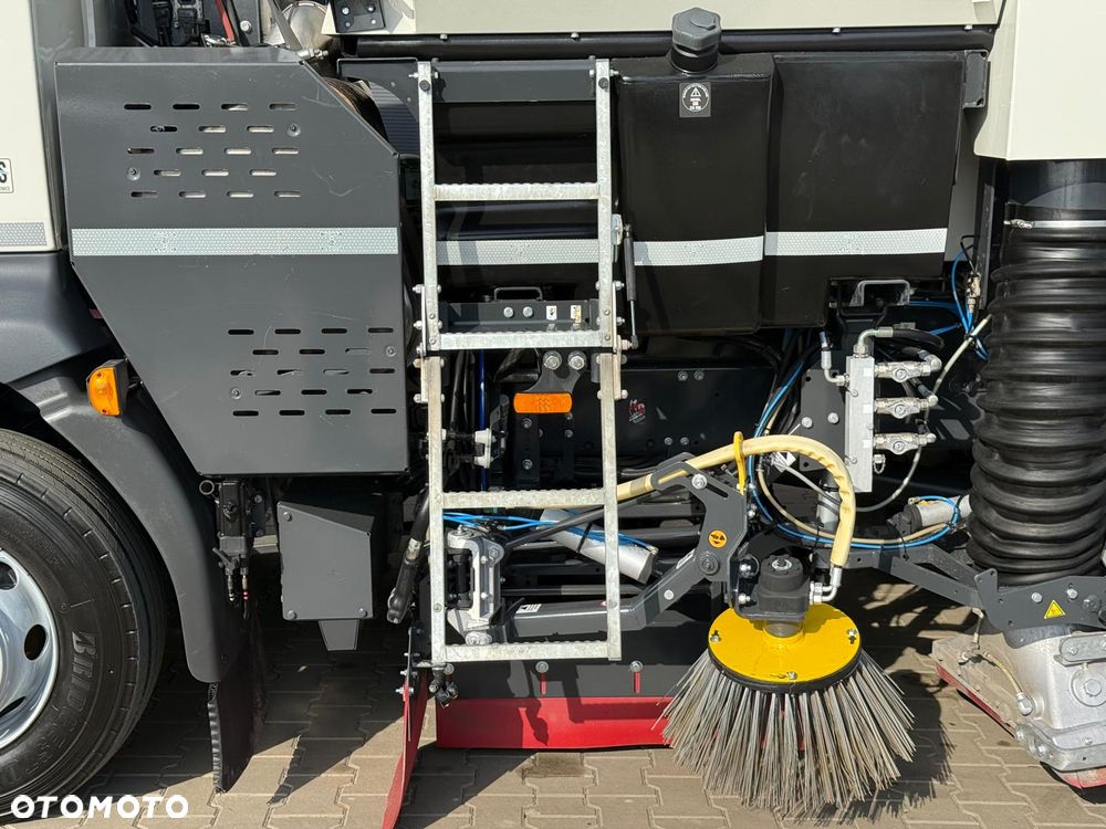 Volvo FL 15.250 Euro 6 // zamiatarka JOHNSTON VT652 //  BUCHER // odkurzacz , polewaczka - 18