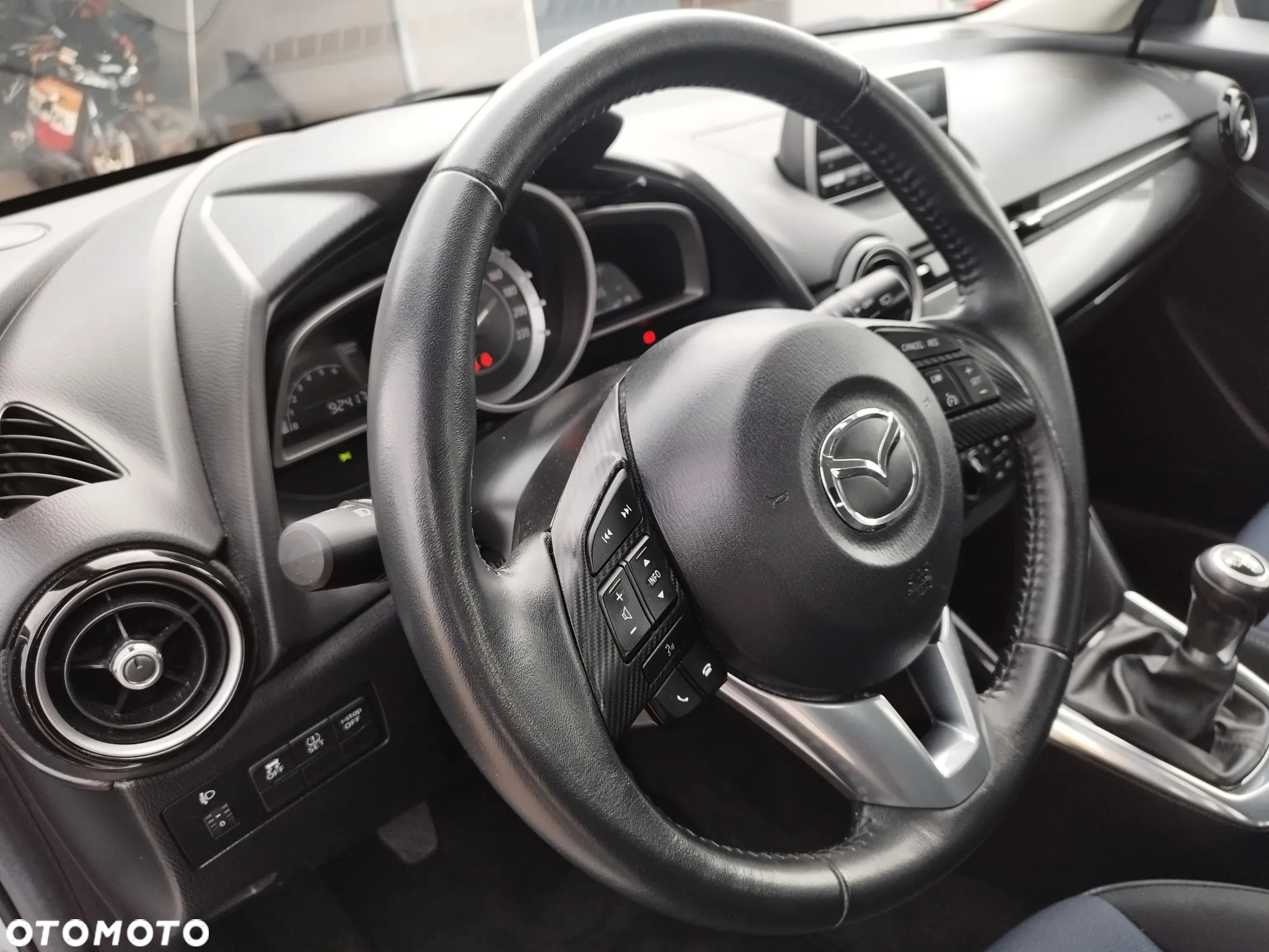 Mazda 2 SKYACTIV-G 75 Center-Line - 12