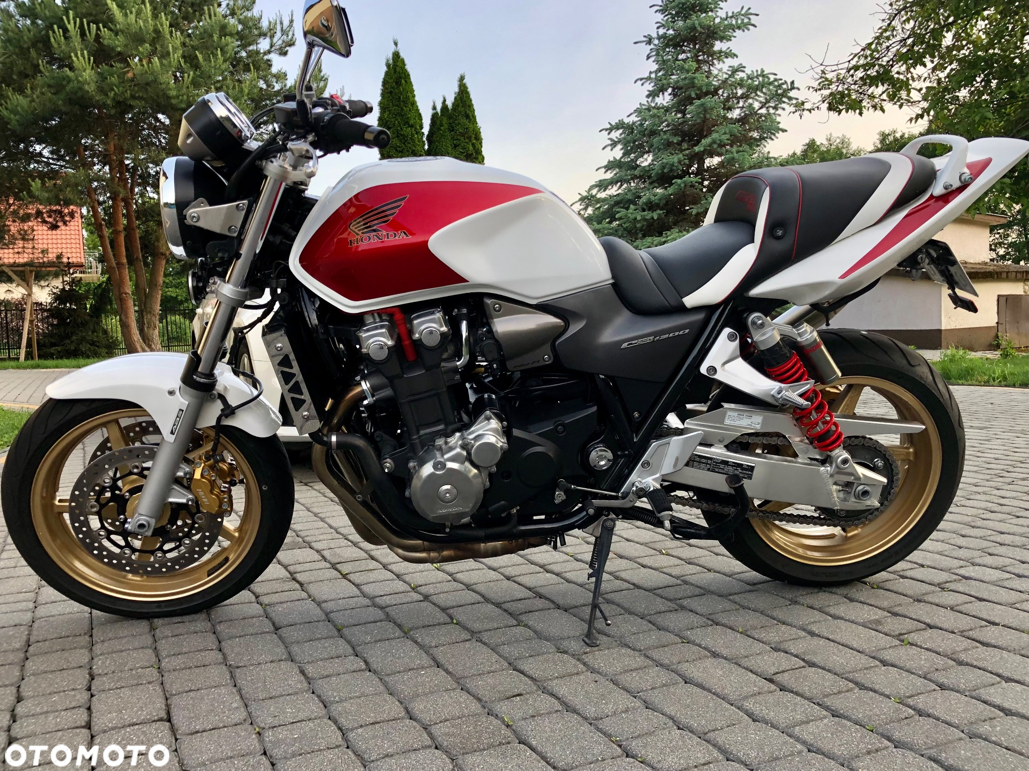 Honda CB - 2