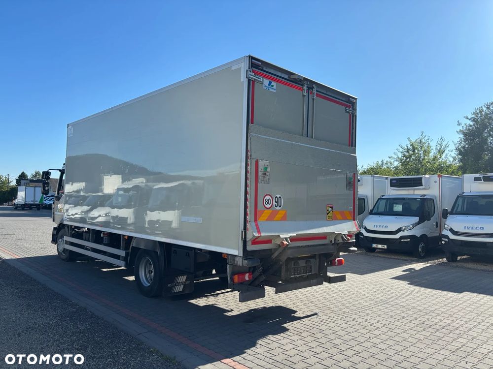 Renault MIDLUM D14 210,,D16 210,,D12 210,,KILKA SZTUK CHLODNIA KONTENER PODWOZIE DO ZABUDOWY - 4