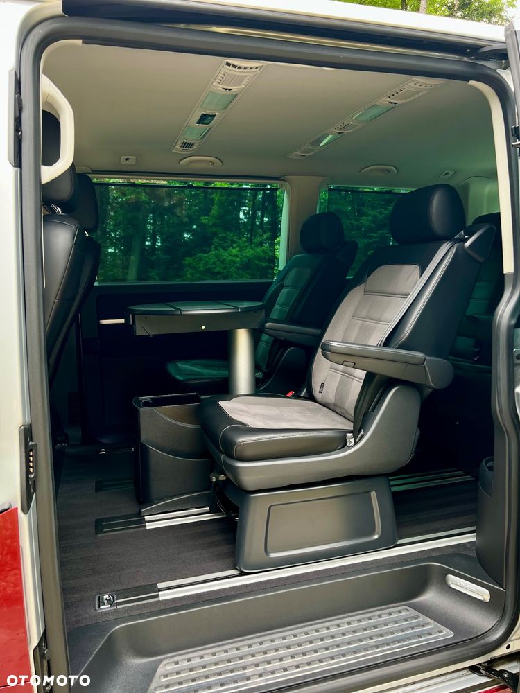 Volkswagen Multivan - 33