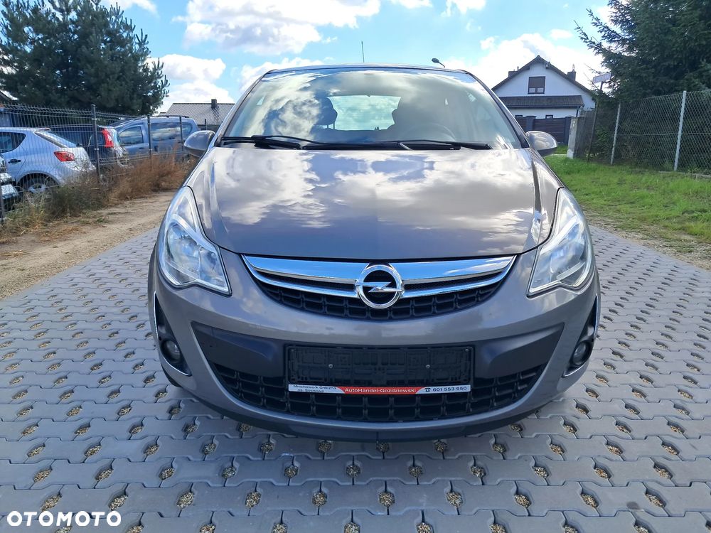 Opel Corsa 1.4 16V 150 Jahre - 10