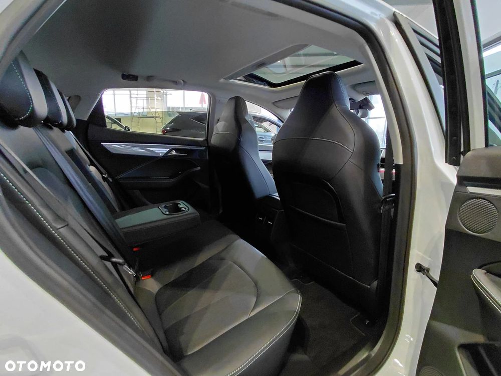 JAC J7 Plus CVT - 16