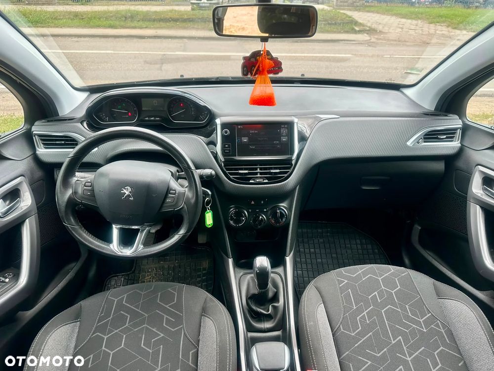 Peugeot 2008 1.2 Pure Tech Active S&S - 8