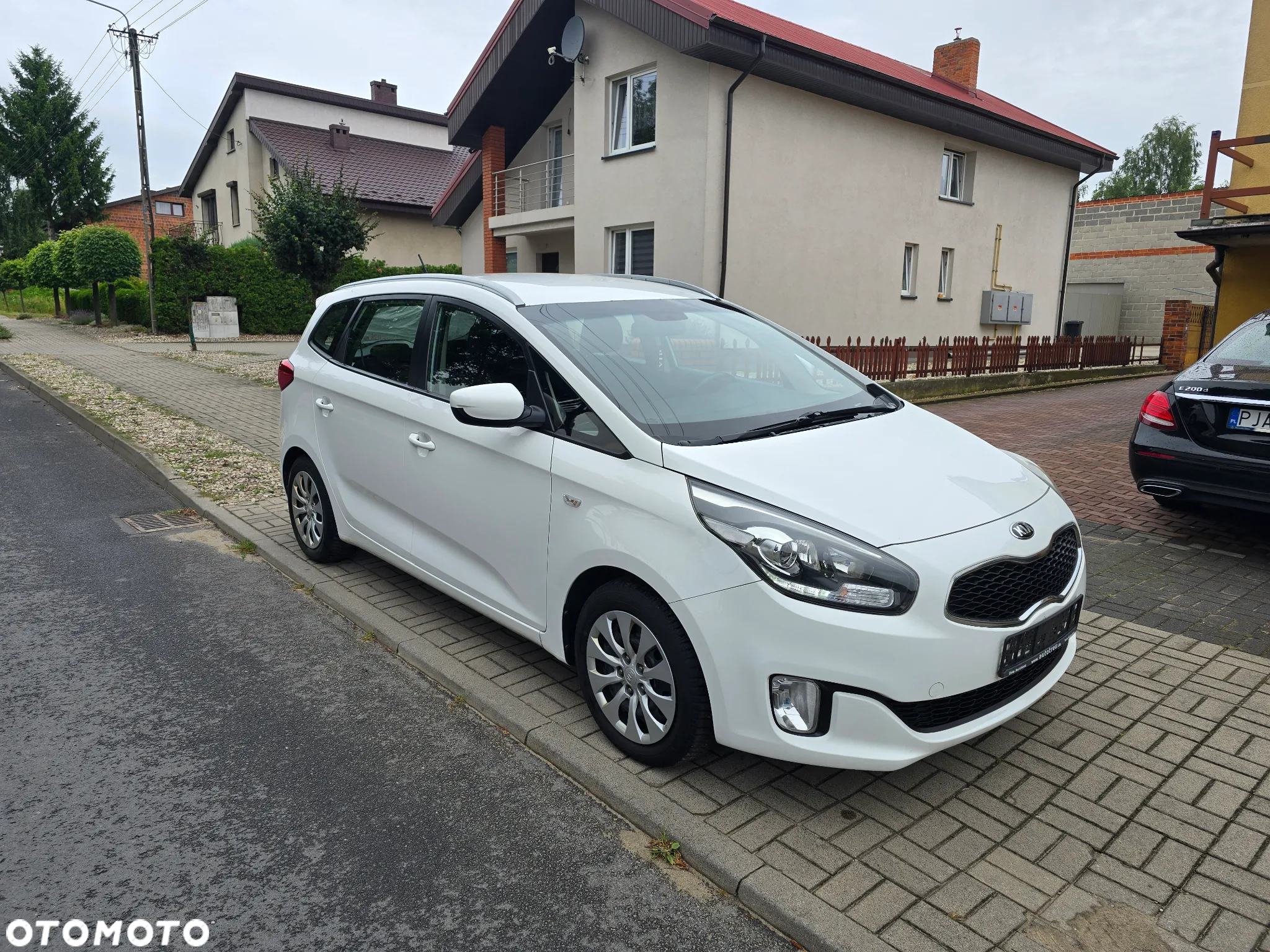 Kia Carens 1.7 CRDi 115 UEFA EURO 2016 - 2