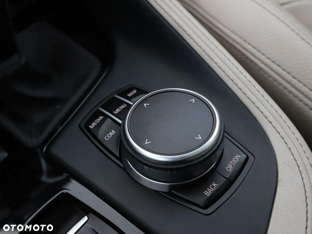 BMW X1 sDrive20d xLine - 30