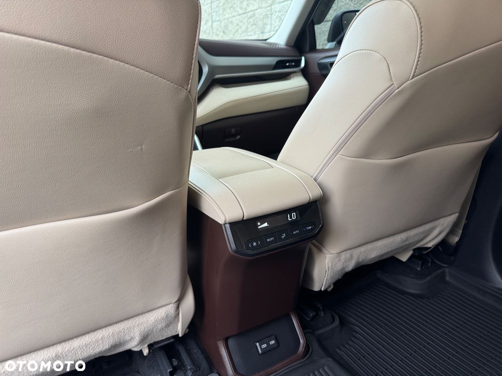 Toyota Highlander - 24