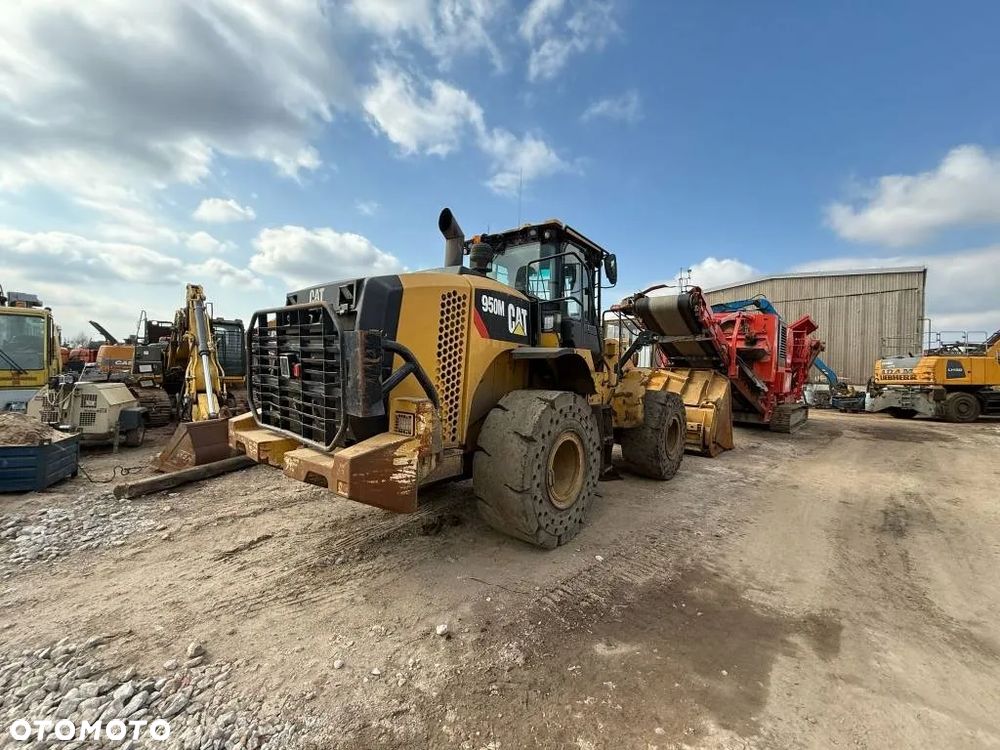 Caterpillar 950M - 2