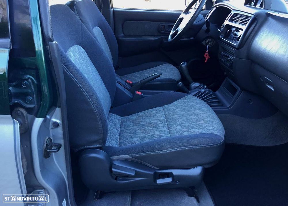 Mitsubishi L200 2.5 TD Club Strakar - 4
