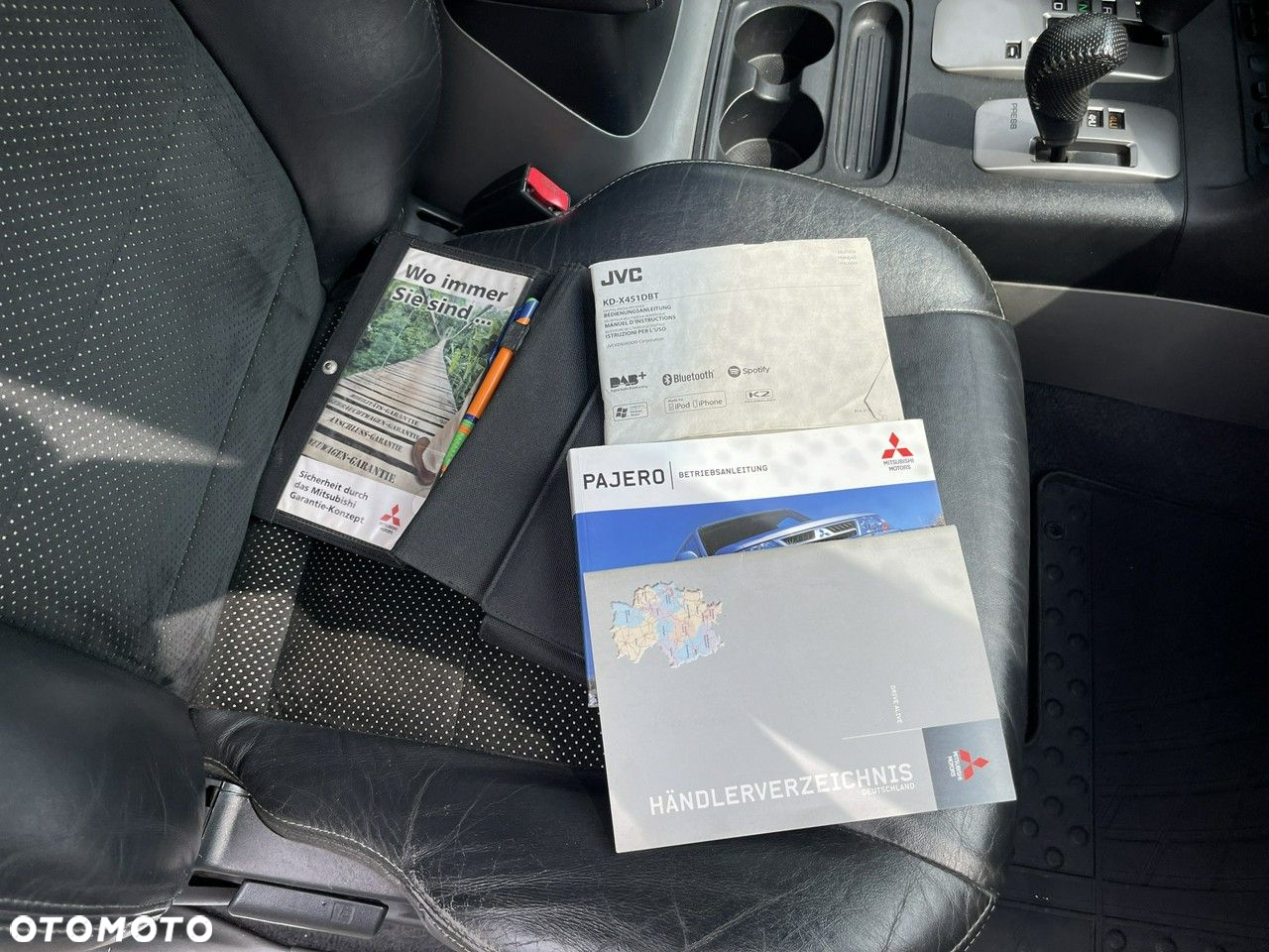 Mitsubishi Pajero - 35