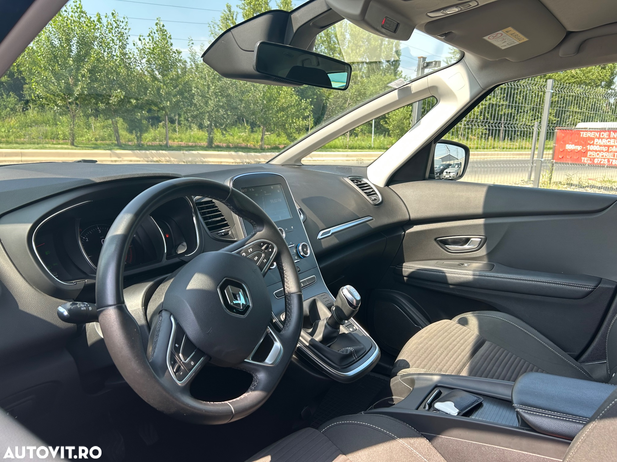 Renault Scenic BLUE dCi 120 BUSINESS EDITION - 12