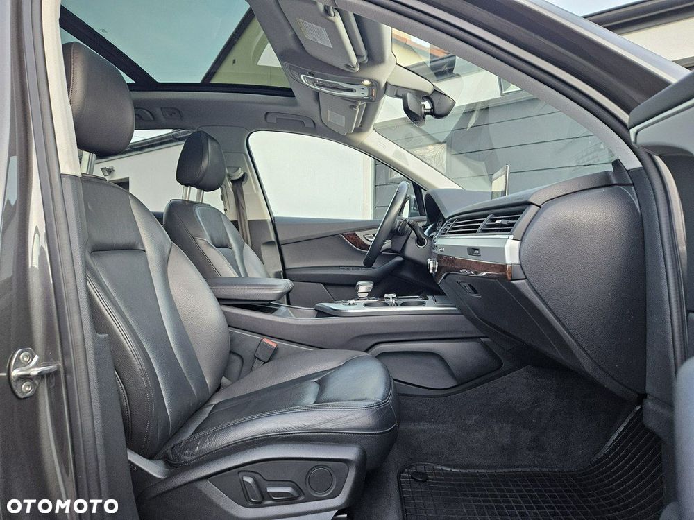 Audi Q7 - 7